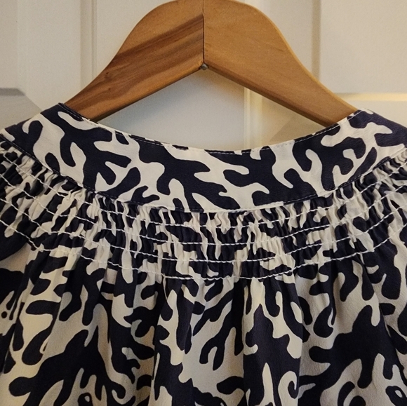 Lily Pulitzer Elsa Top 100 Silk Treaure Navy Coral  Size Small  Coastal Resort - Picture 5 of 11